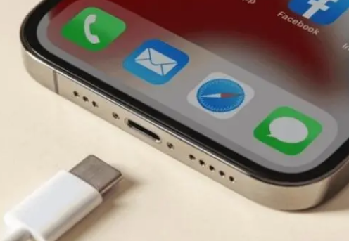 白水苹果15维修分享iPhone15改USB-C接口后能和安卓用户互借充电器吗 